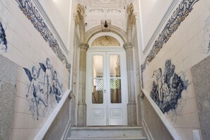 숙박 시설 입구