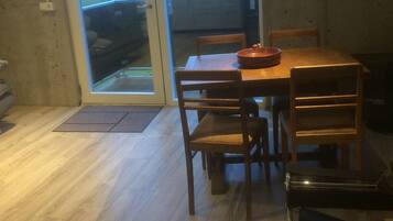 Studio | Living area