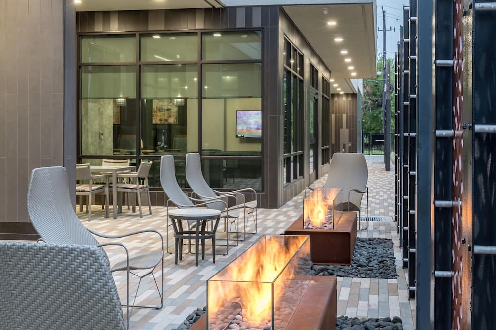 Courtyard by Marriott Houston Heights/I-10