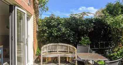 Moseley - House - Sleeps 4 - Parking - Garden