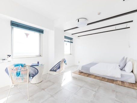 Down comforters, memory foam beds, iron/ironing board, free WiFi. Mykonos Resort Miura