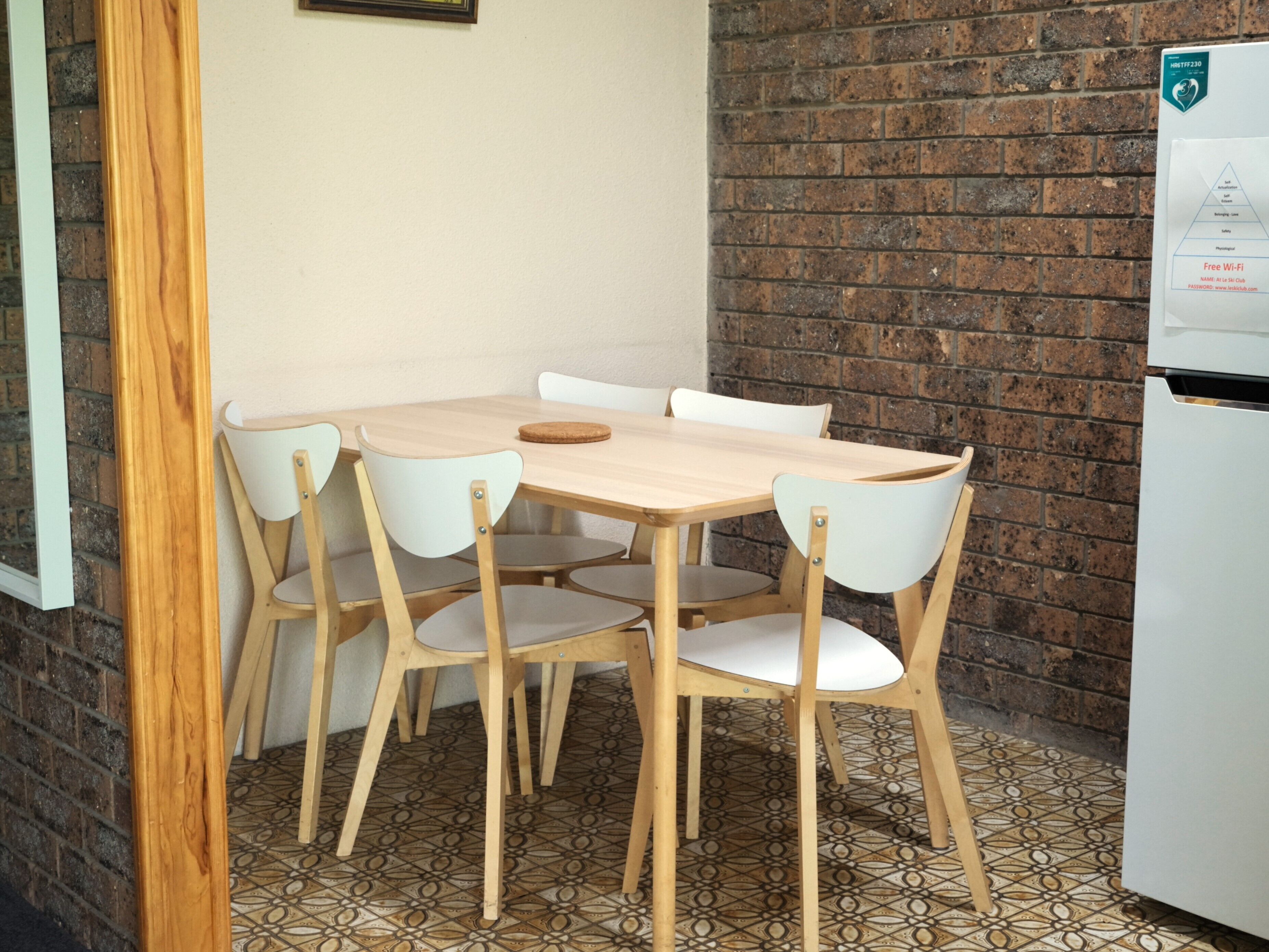 Leski Apartment No.7 | In-room dining
