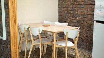 Leski Apartment No.7 | In-room dining