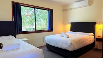 Leski Apartment No.5 | Laptop workspace, free WiFi, bed sheets