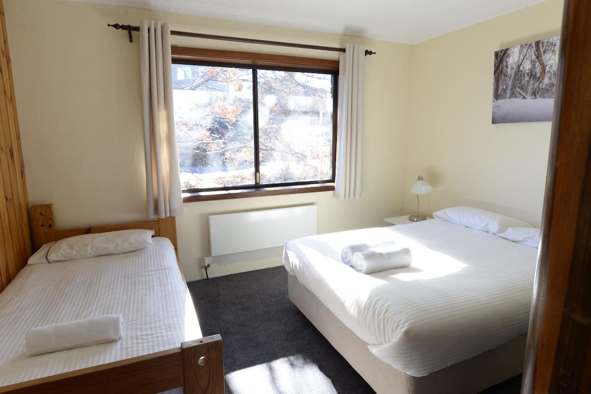Leski Apartment No.8 | Laptop workspace, free WiFi, bed sheets