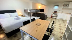 Comfort Studio | Laptop workspace, free WiFi, bed sheets - Leski Club (Jindabyne)