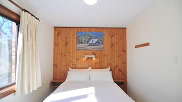 Leski Apartment No.5 | Laptop workspace, free WiFi, bed sheets