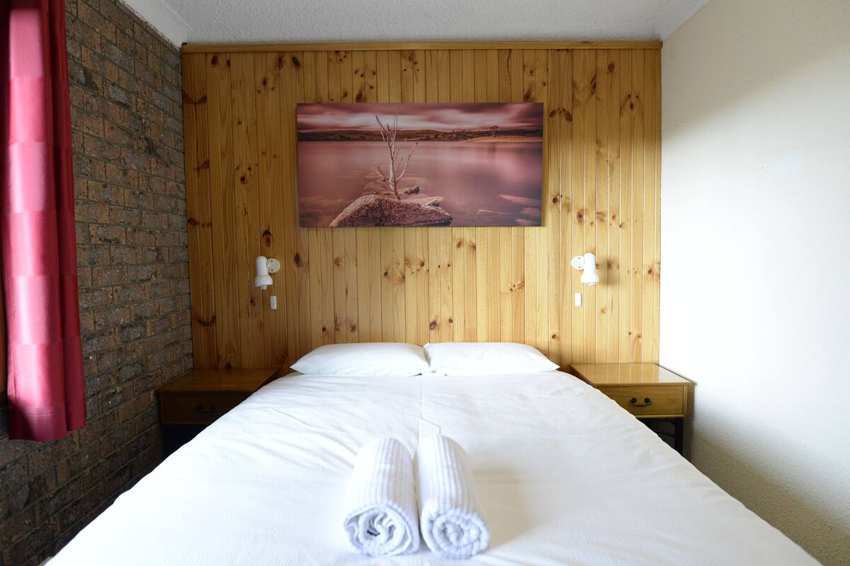 Leski Apartment No.7 | Laptop workspace, free WiFi, bed sheets