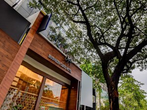 Exterior - Capital O 42226 Pine Tree Signature (Chennai)
