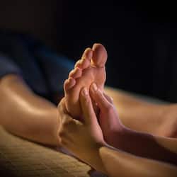 Couples treatment room(s), sauna, steam room, body treatments