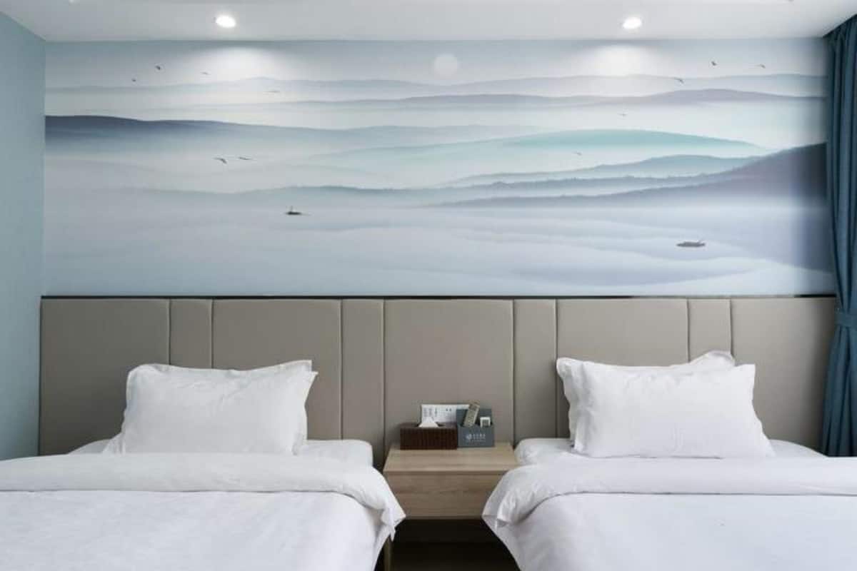 Standard Twin Room (Mainland Chinese Citizen Only) | Free WiFi, bed sheets