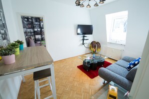 Standard Condo | Living area | 40-inch flat-screen TV with cable channels, TV - City Residences Koblenz (Koblenz)