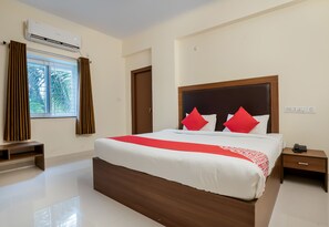Double or Twin Room | Free WiFi, bed sheets - OYO 28637 Gokul Grand (Hyderabad)