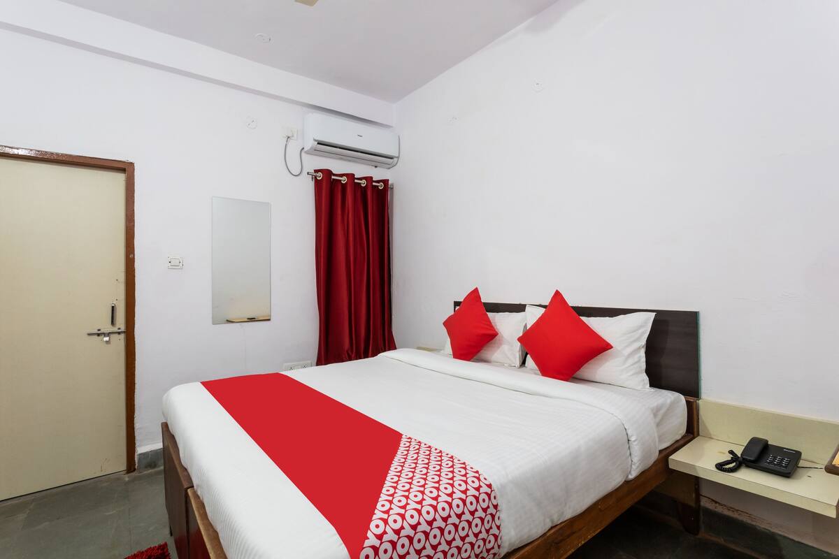 In-room safe, free WiFi