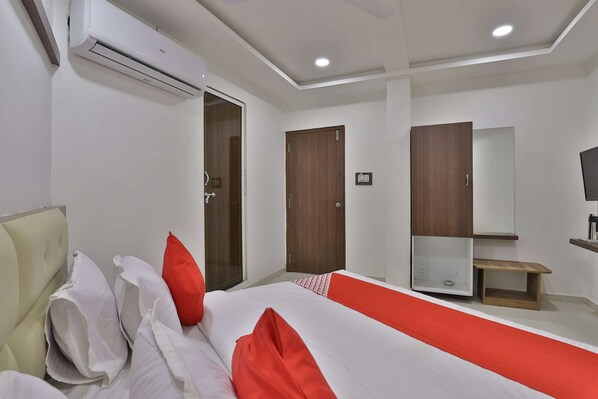 Double or Twin Room | Free WiFi, bed sheets