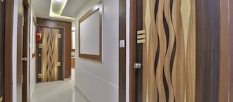 OYO 35508 Dev Palace