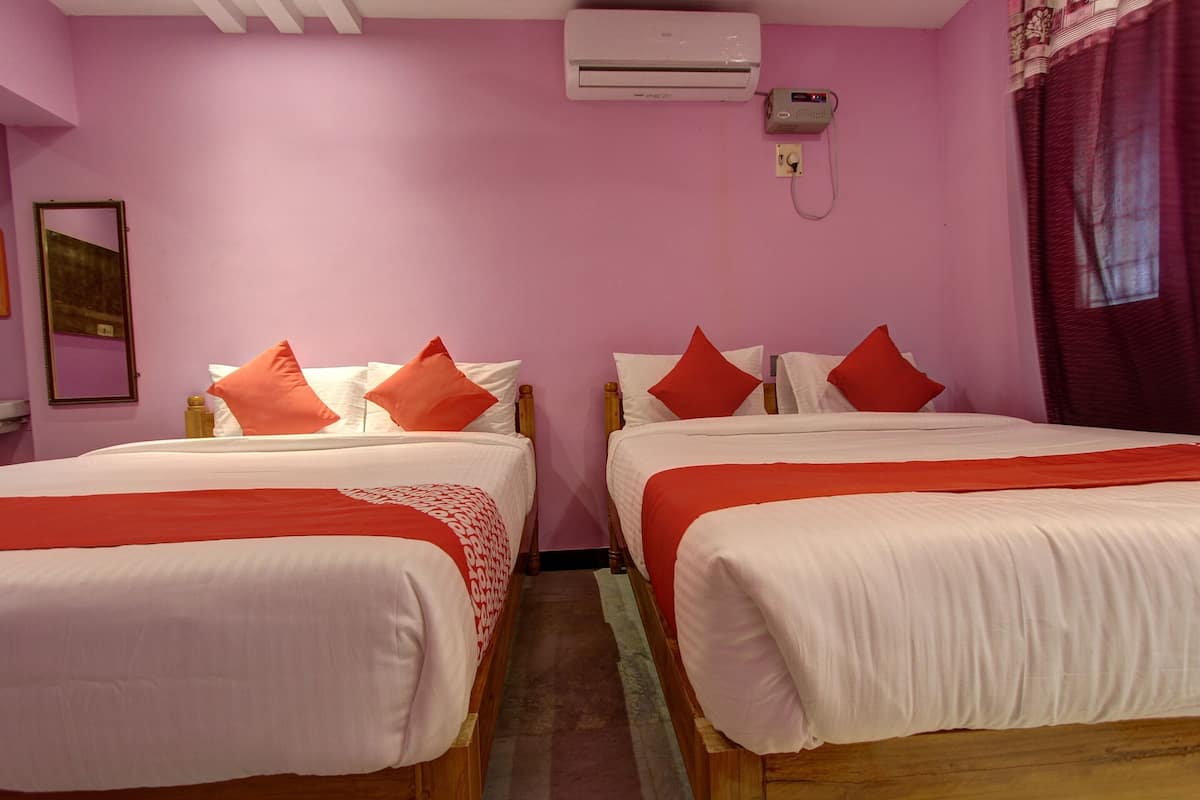 senior double room | free wifi, bed sheets