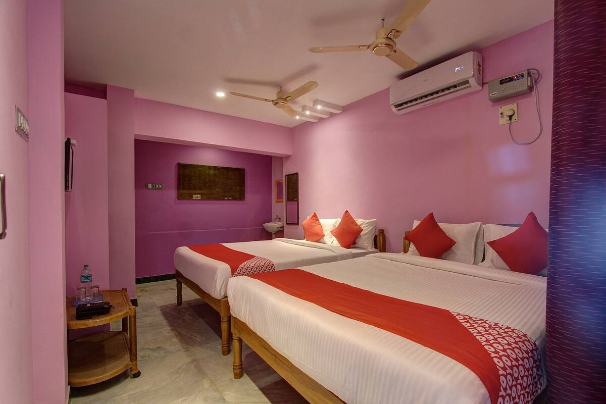 senior double room | free wifi, bed sheets