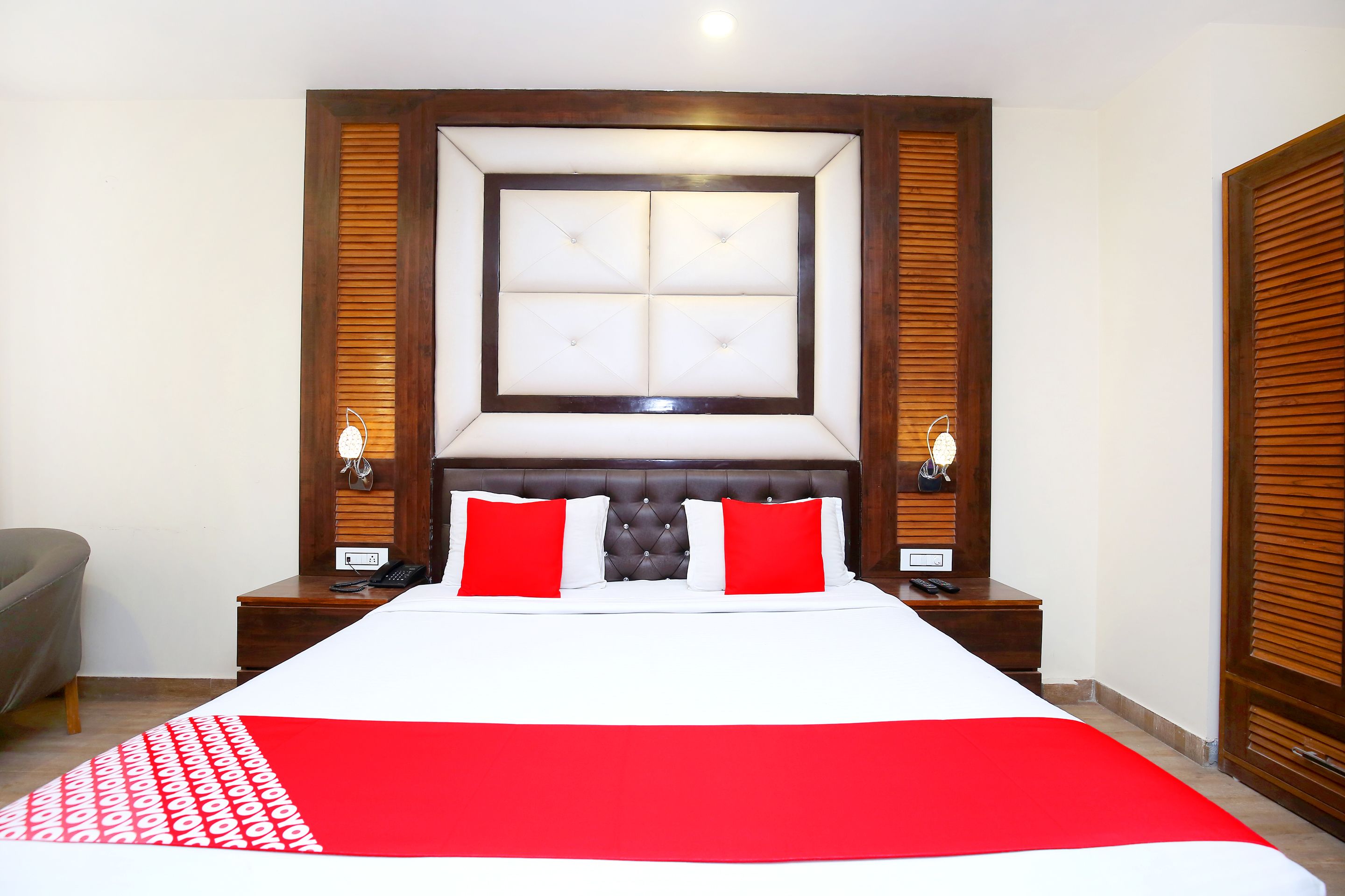 deluxe room | in-room safe, free wifi