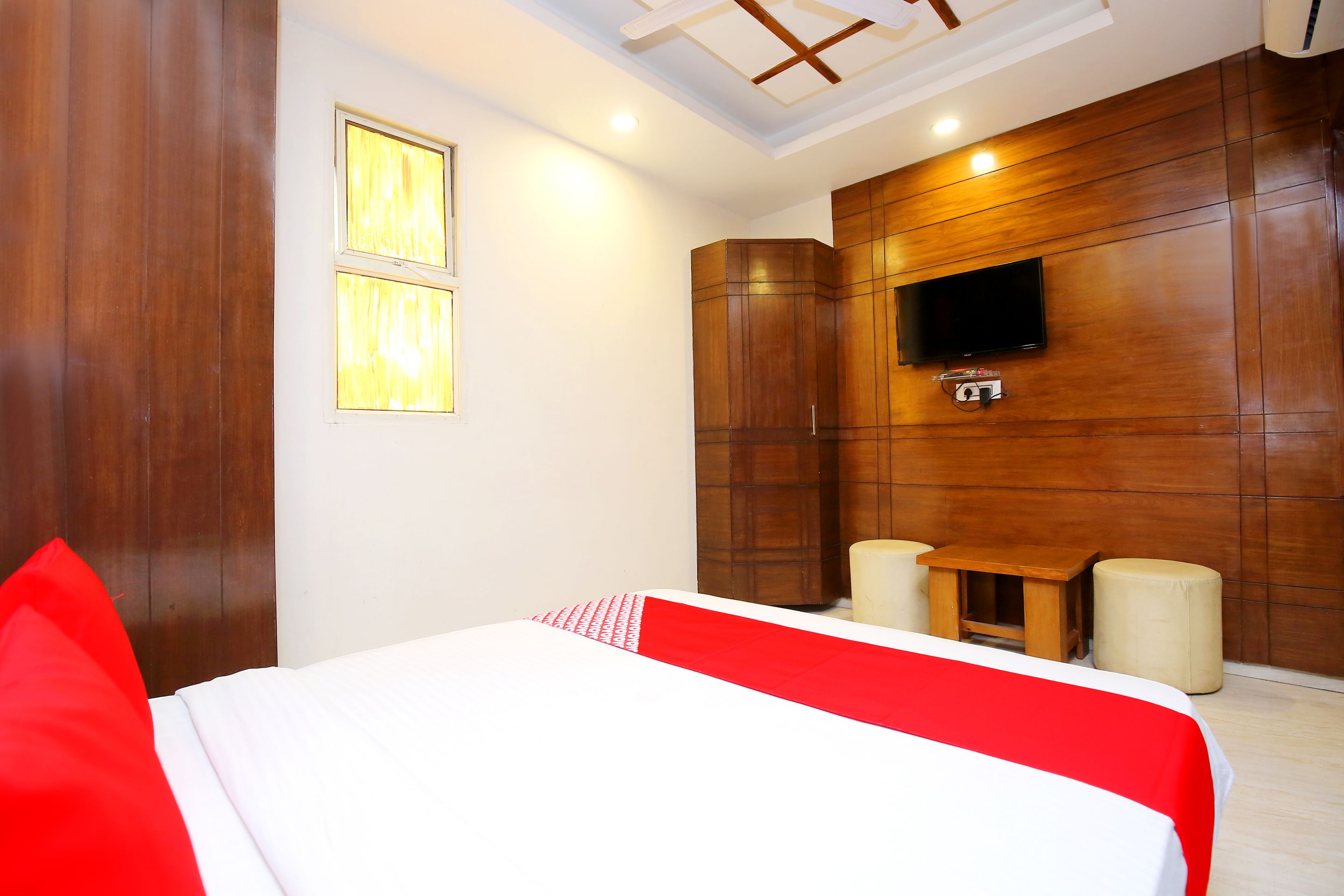 in-room safe, free wifi