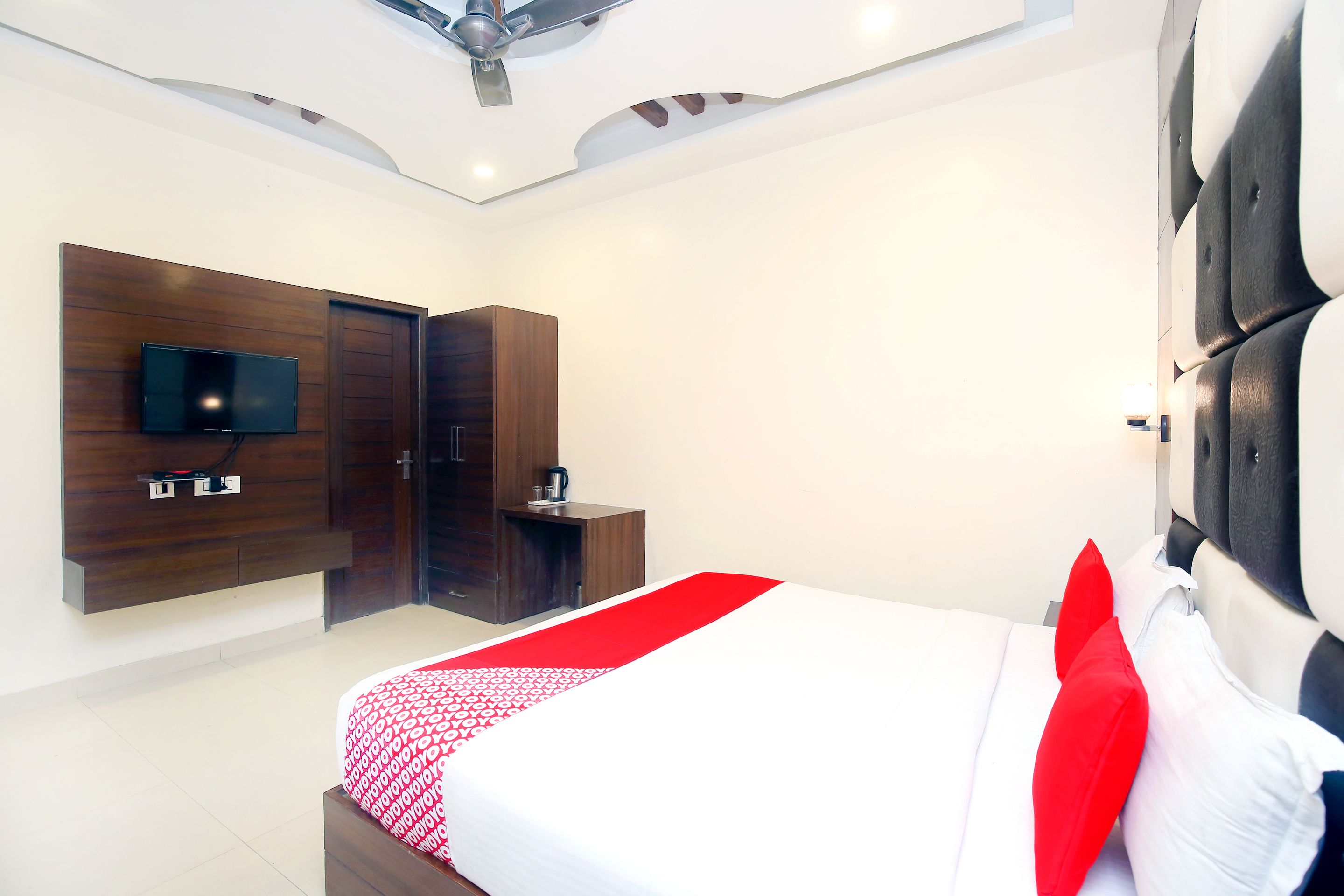 double or twin room | in-room safe, free wifi