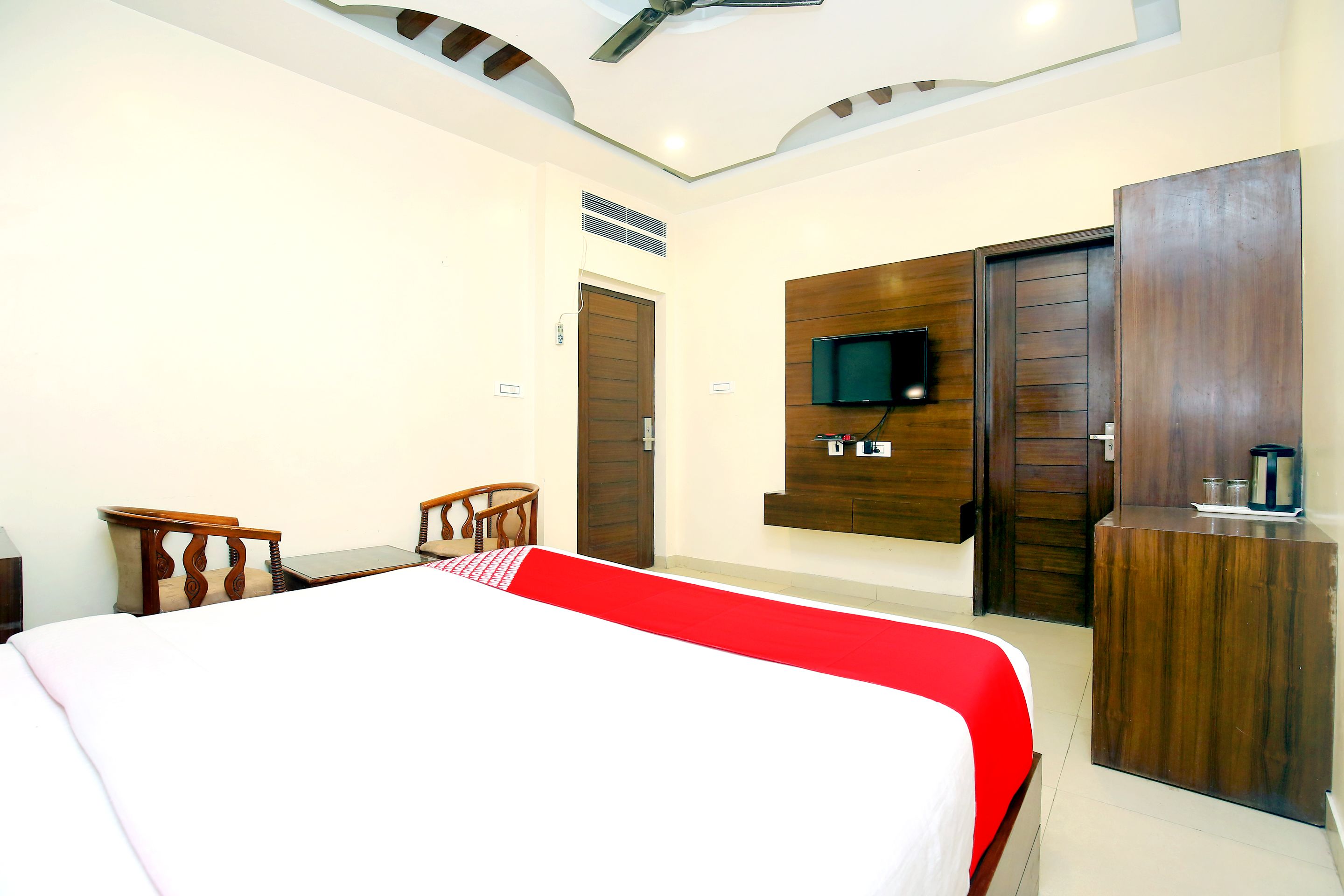 in-room safe, free wifi