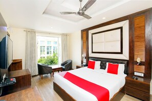 In-room safe, free WiFi