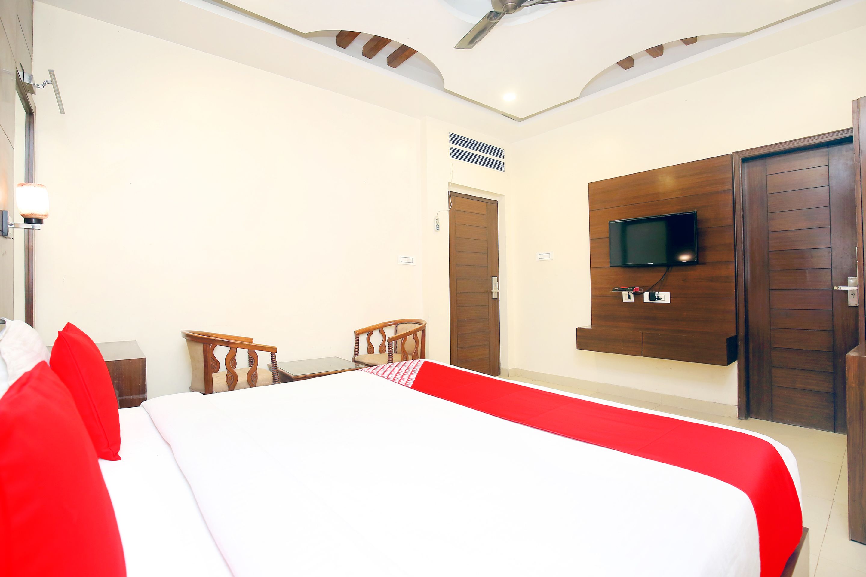 double or twin room | in-room safe, free wifi