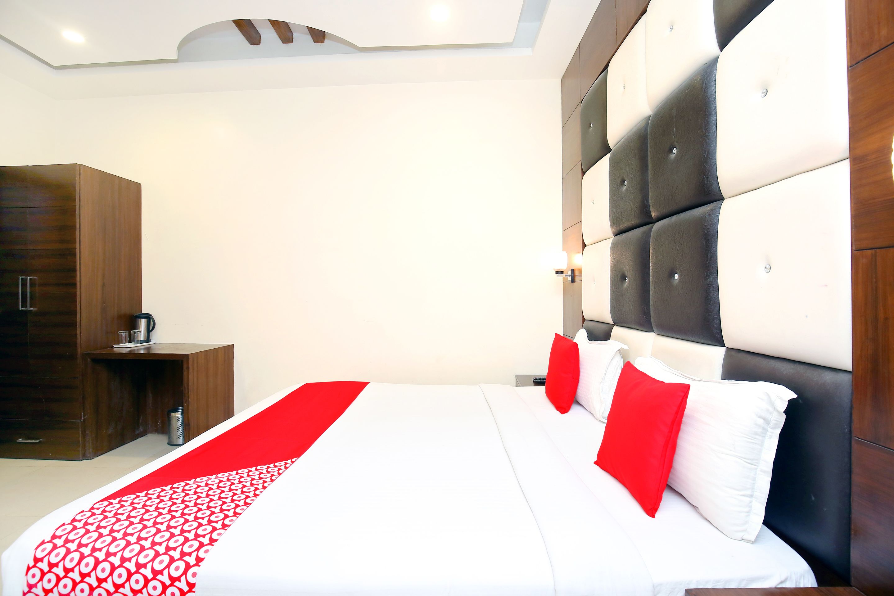 double or twin room | in-room safe, free wifi