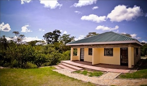 Exterior - Storms Resort Nanyuki (Nanyuki)