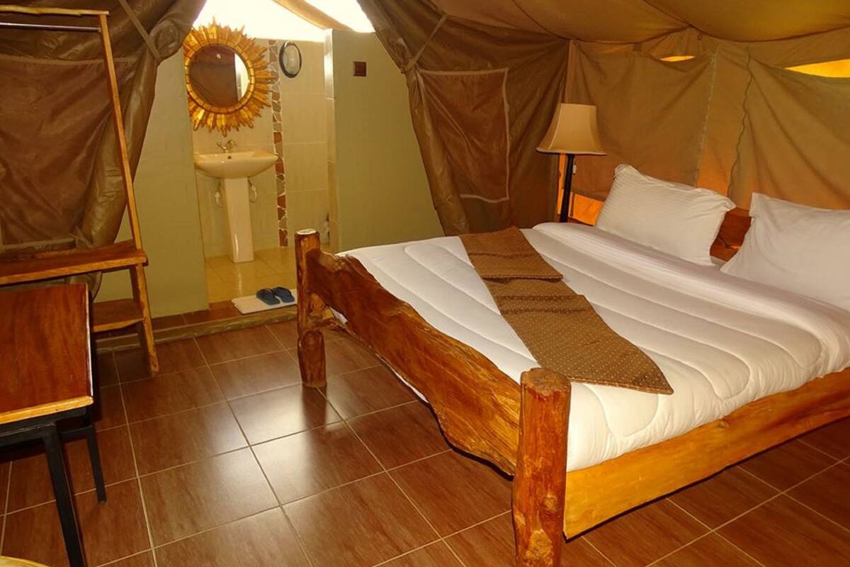 Luxury Tent | Premium bedding, memory foam beds, desk, bed sheets