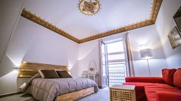 Quarto quádruplo conforto, sacada (Orlando) | 1 quarto, cofres nos quartos, individualmente mobiliados, escrivaninha