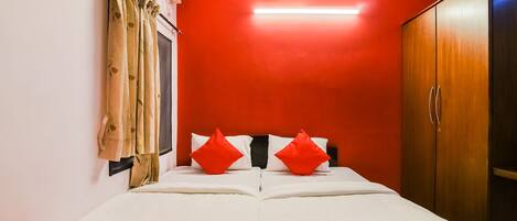 Double or Twin Room | Free WiFi