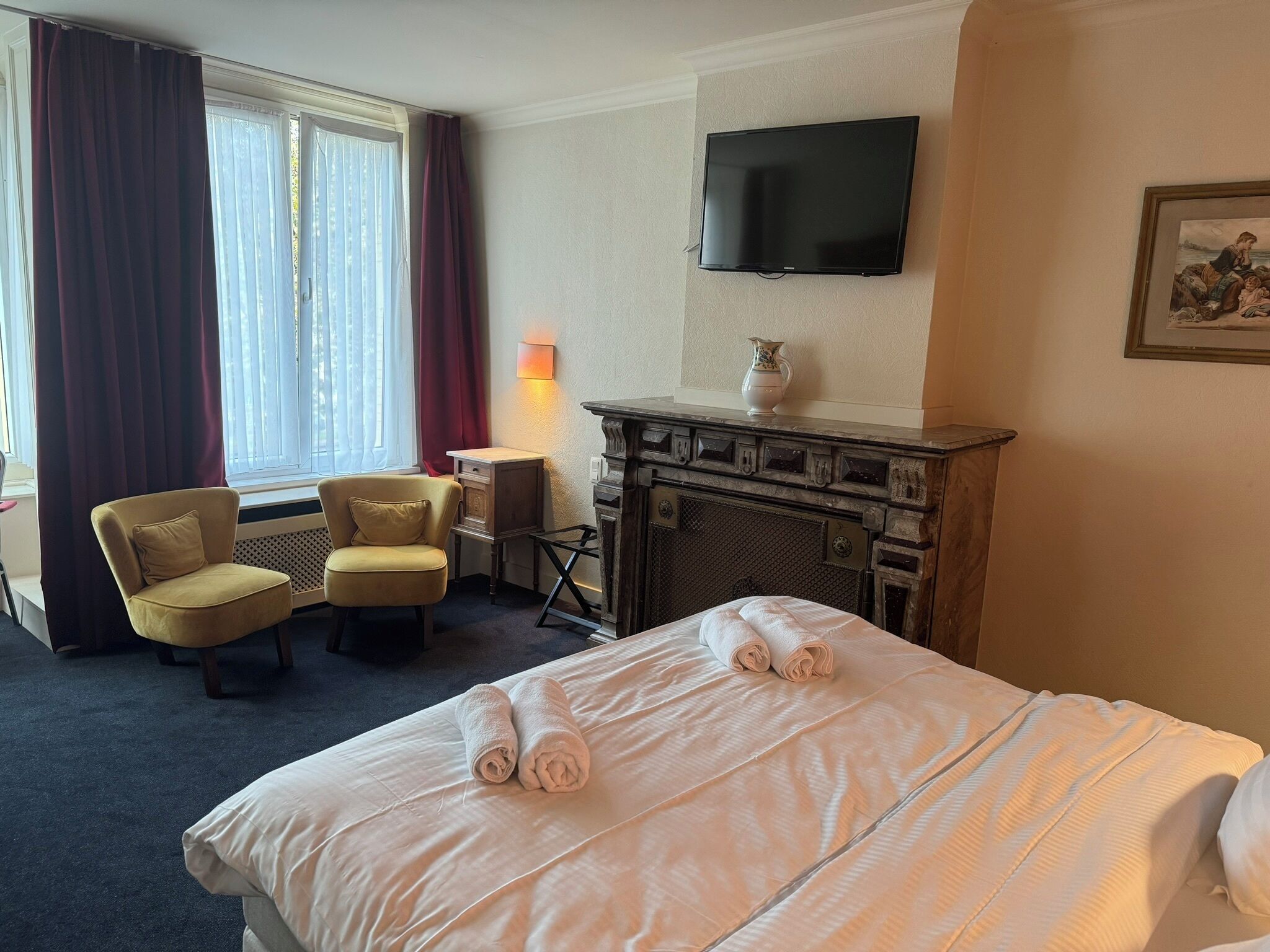 Premium bedding, memory-foam beds, in-room safe, individually decorated