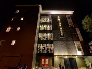 Exterior - OYO Townhouse 117 Punjabi Bagh (New Delhi)