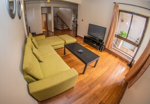 Living room - The Courtyard at Vanga (Nairobi)