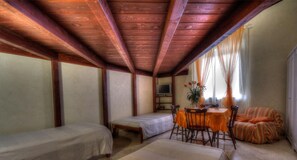 Minibar, ljudisolering, barnsängar och extrasängar