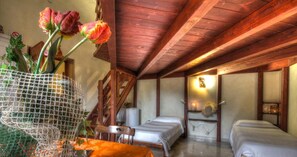 Minibar, soundproofing, cribs/infant beds, rollaway beds - Il Gallo (Monopoli)