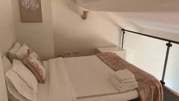 1 bedroom, iron/ironing board, travel crib, WiFi