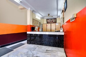 Reception - SPOT ON 36583 Hotel Srinivasa Residency (Tirupati)