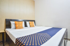 Classic Room | Bed sheets - SPOT ON 36686 Hotel Om Shanti Palace (Chandigarh)