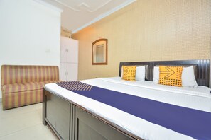 Bed sheets - SPOT ON 36686 Hotel Om Shanti Palace (Chandigarh)