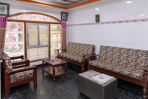 Lobby - SPOT ON 41410 Perfect Guest House (Chennai)
