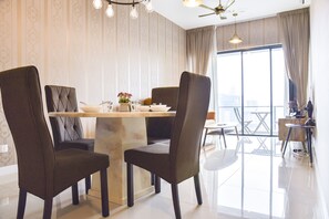 Deluxe Apartment, 2 Bedrooms | Interior