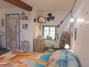 Soundproofing, free WiFi, bed sheets - Chambres d'Hotes Le Mouton Gras (Aumale)