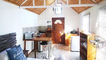 1 bedroom, individually decorated, individually furnished