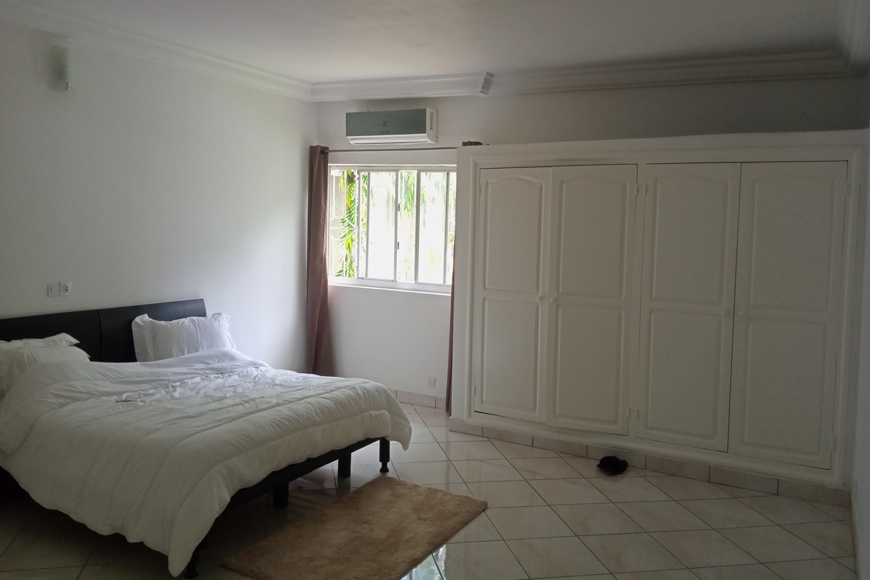 1 bedroom, blackout curtains, iron/ironing board (on request), free WiFi