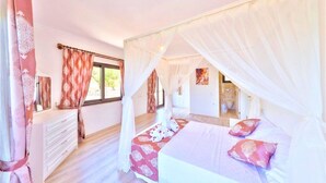 Unclassified image, 2 of 17, button - Villa Ledia (Kas)
