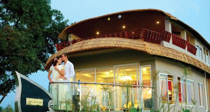 Indiavacationz Houseboat