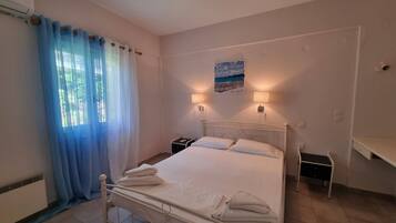 Comfort Apartment, 1 Bedroom | In-room safe, free WiFi, bed sheets